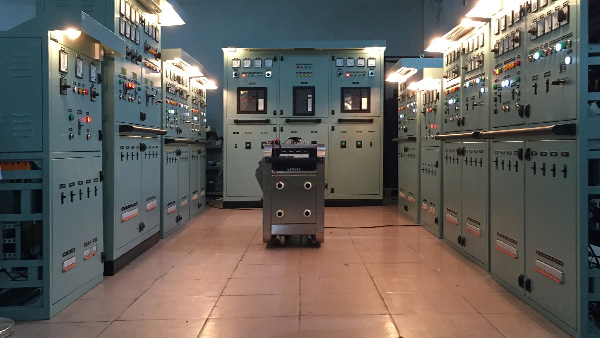  广州配电箱设备有哪些组成部分，需要专业人员操作吗？